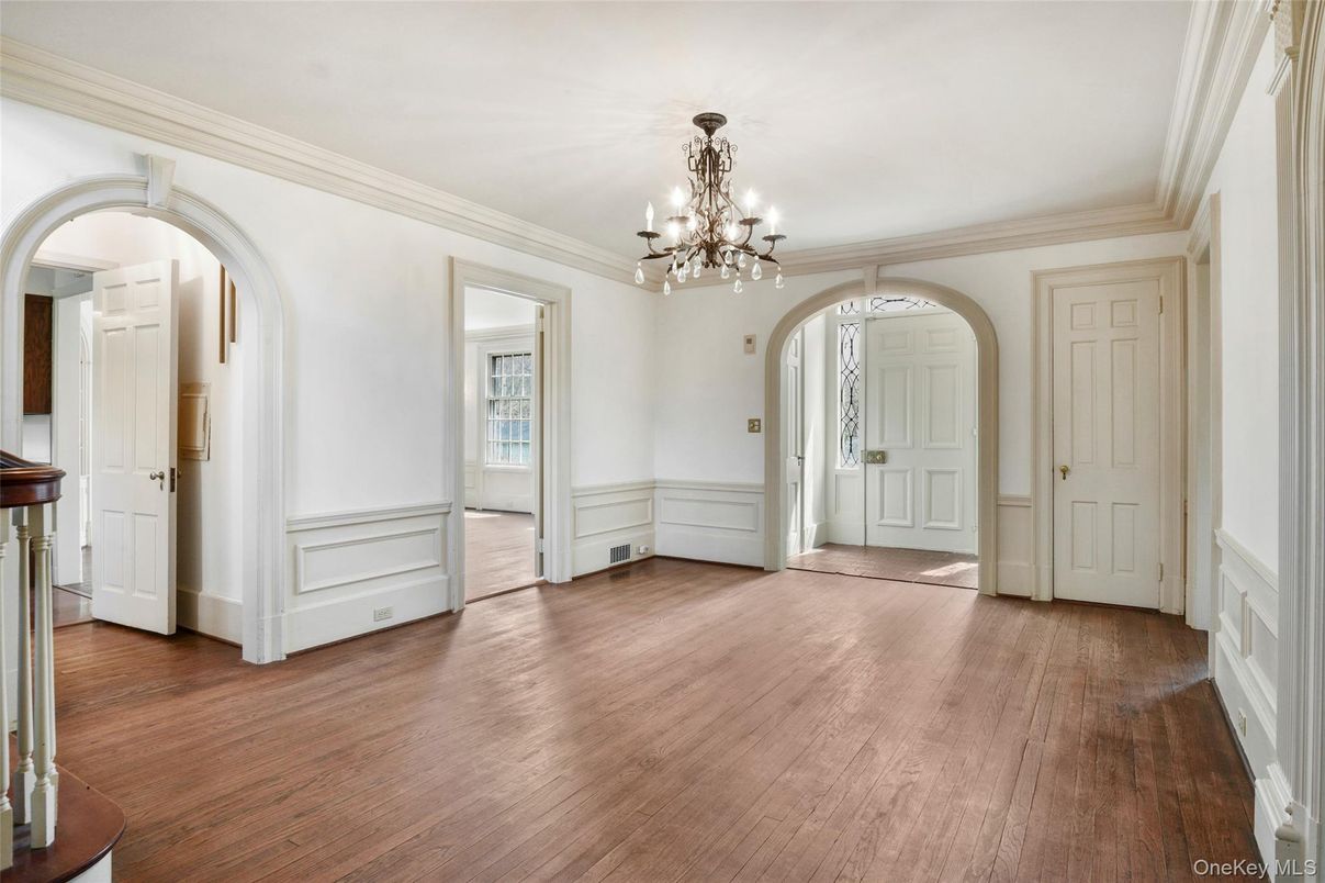 Chandelier, Empty room, Interior, Wood Texture Flooring