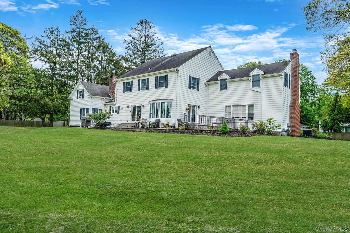 Backyard, Exterior, Facade, Farmhouse