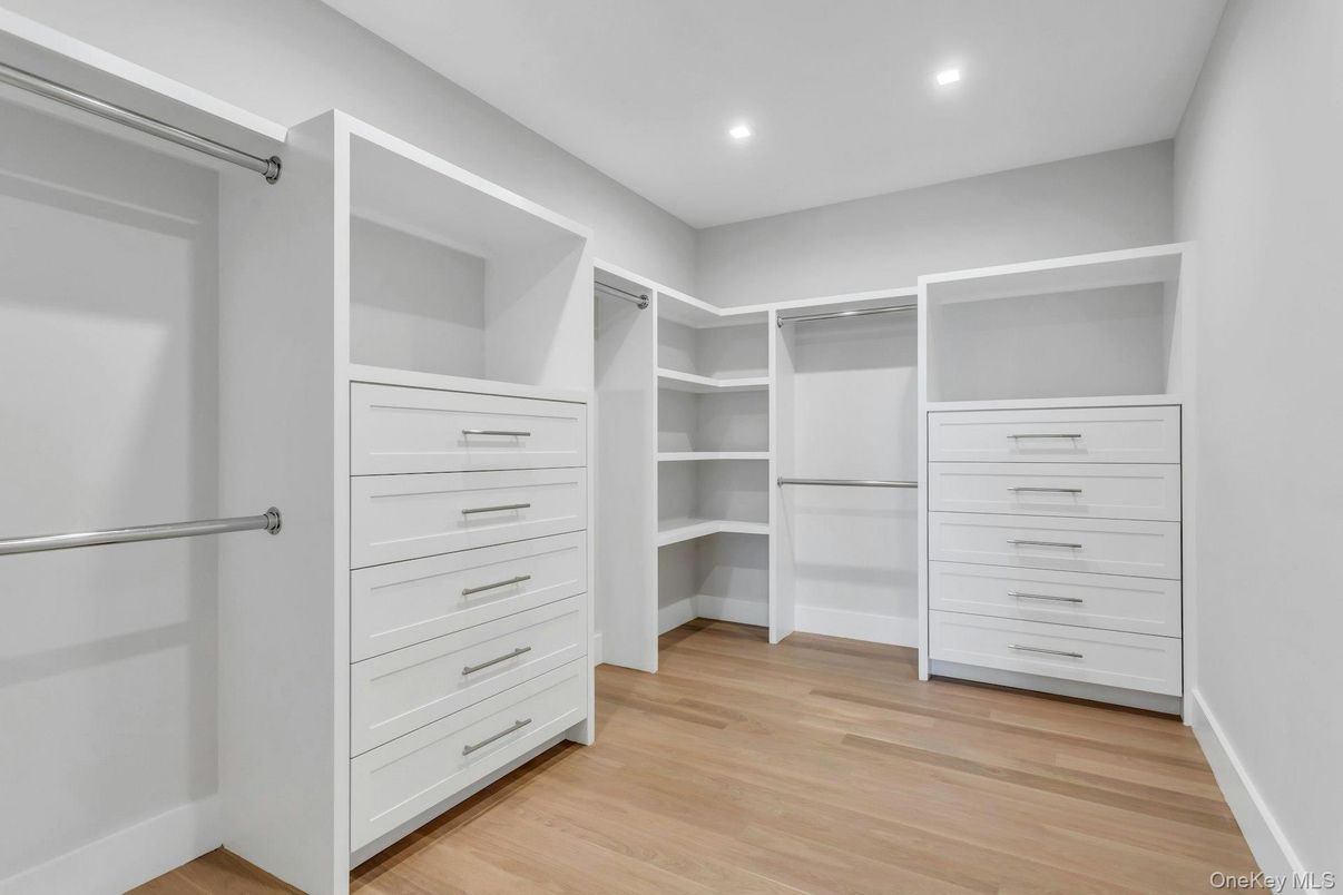 Interior, Recessed Lighting, Walk-in Closets, Wood Texture Flooring