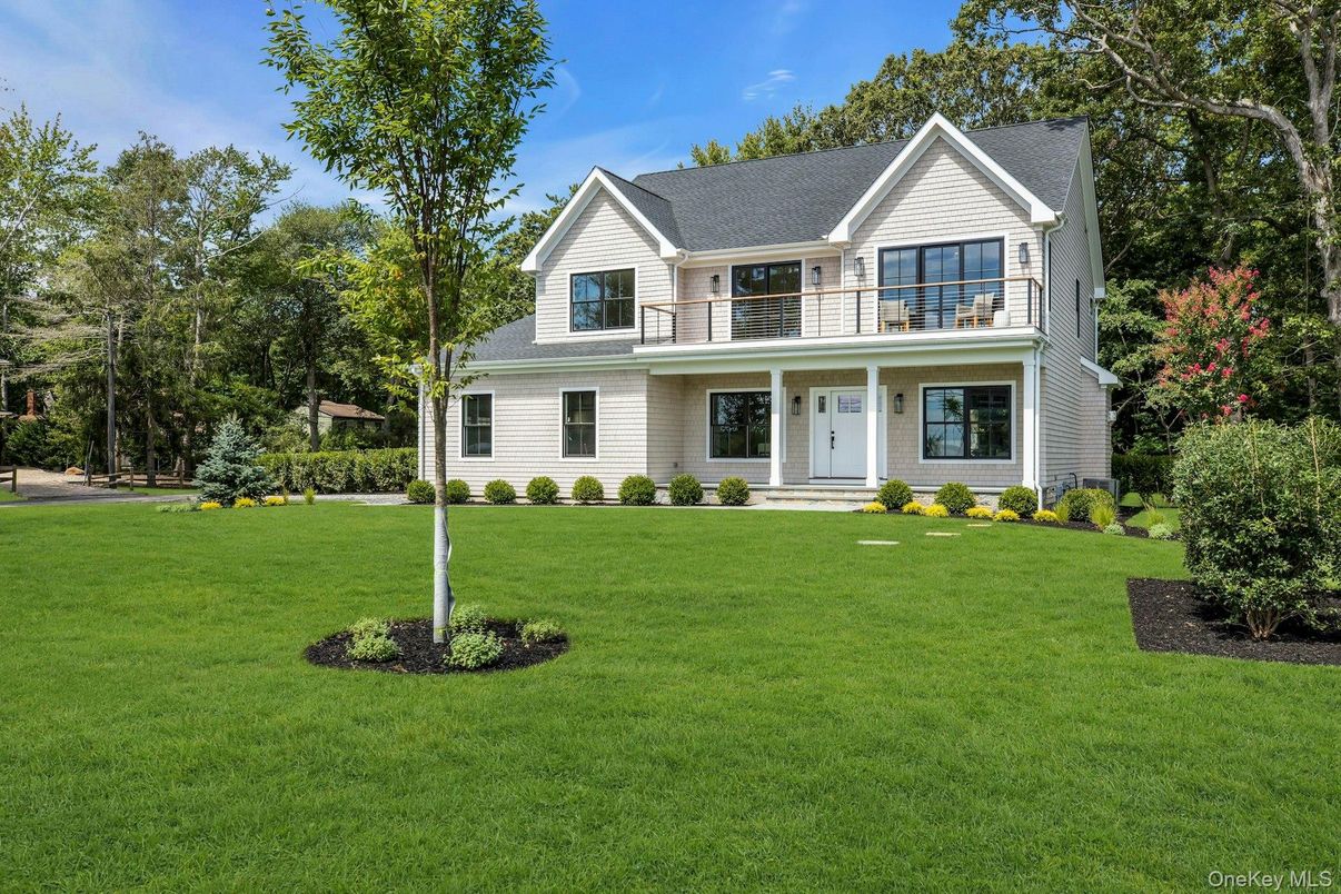 Backyard, Exterior, Facade, Farmhouse