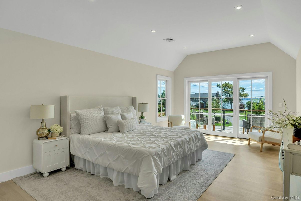 Bedroom, Interior, Recessed Lighting, Water, Wood Texture Flooring
