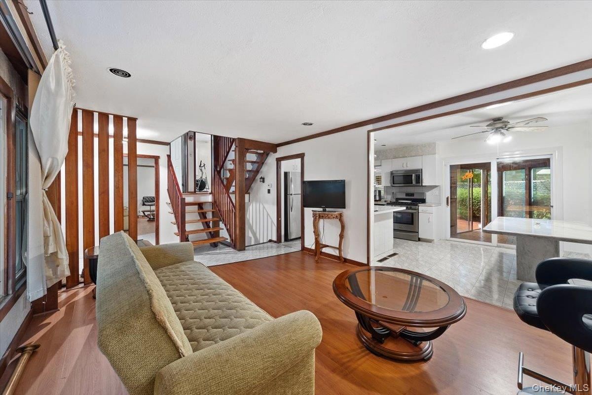 Interior, Kitchen, Living room, Recessed Lighting, Wood Texture Flooring