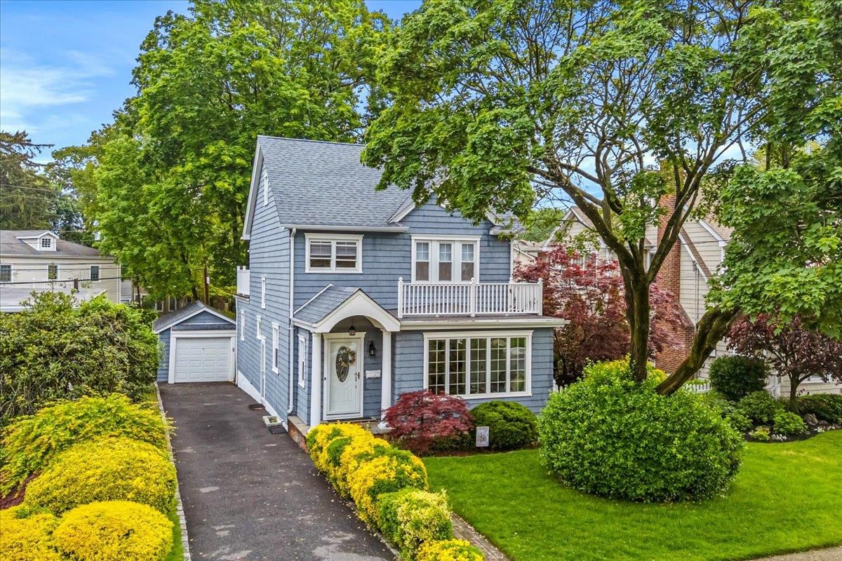 Backyard, Detached Garage, Exterior, Facade, Queen Anne Victorian