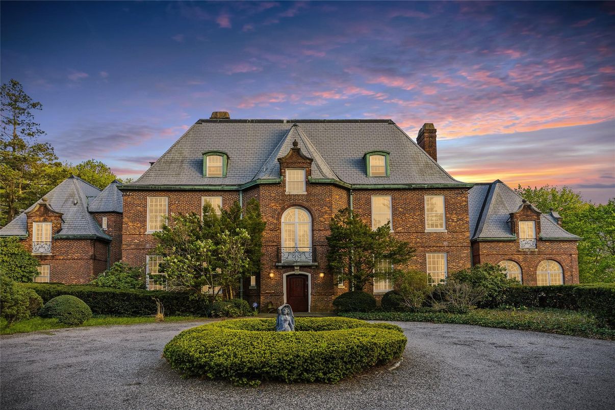 Exterior, Facade, Brick Facade, French Provincial