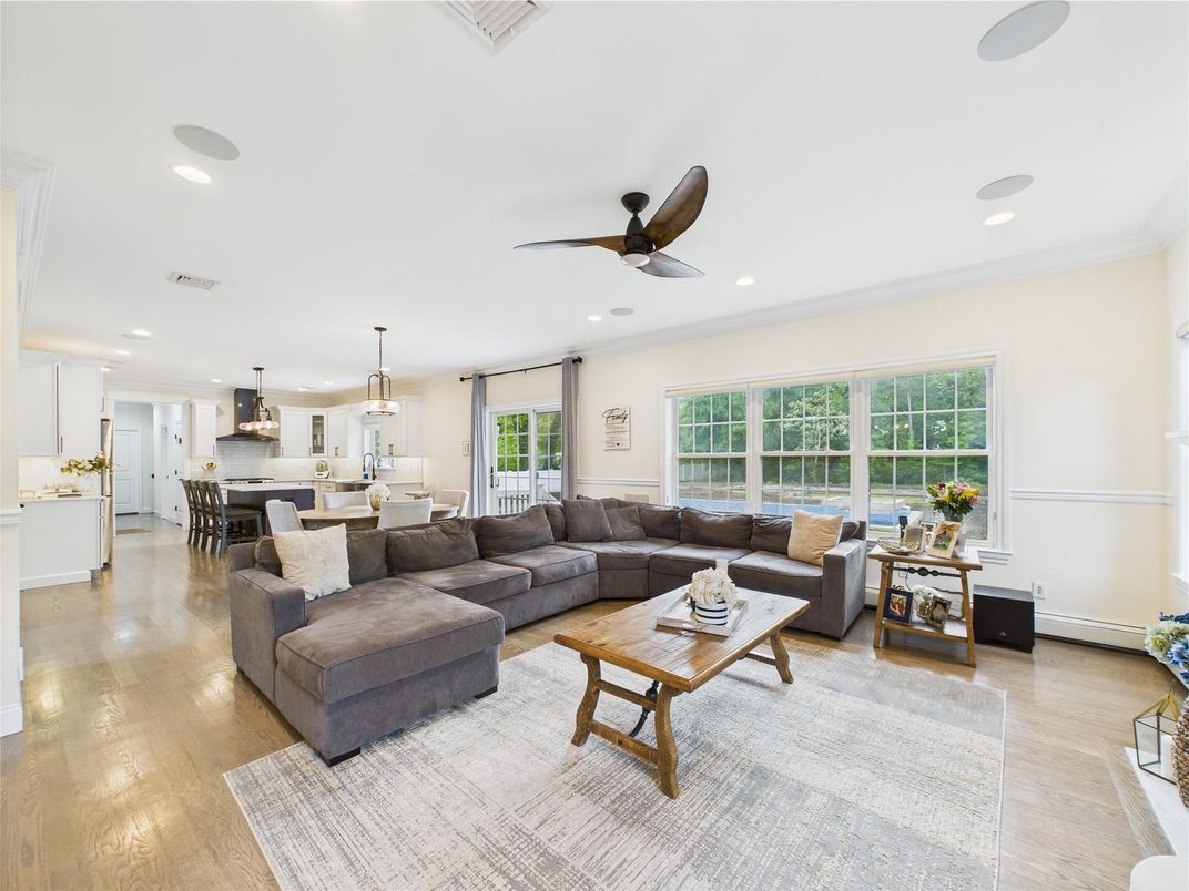 Dining room, Interior, Kitchen, Living room, Pendant Lights, Recessed Lighting, Wood Texture Flooring