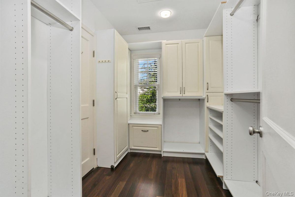 Interior, Recessed Lighting, Walk-in Closets, Wood Texture Flooring