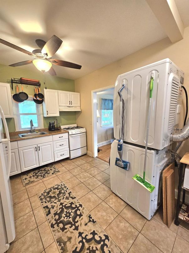 Interior, Kitchen, Washer