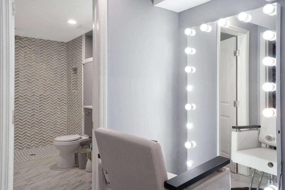 Bathroom, Interior, Marble, Recessed Lighting