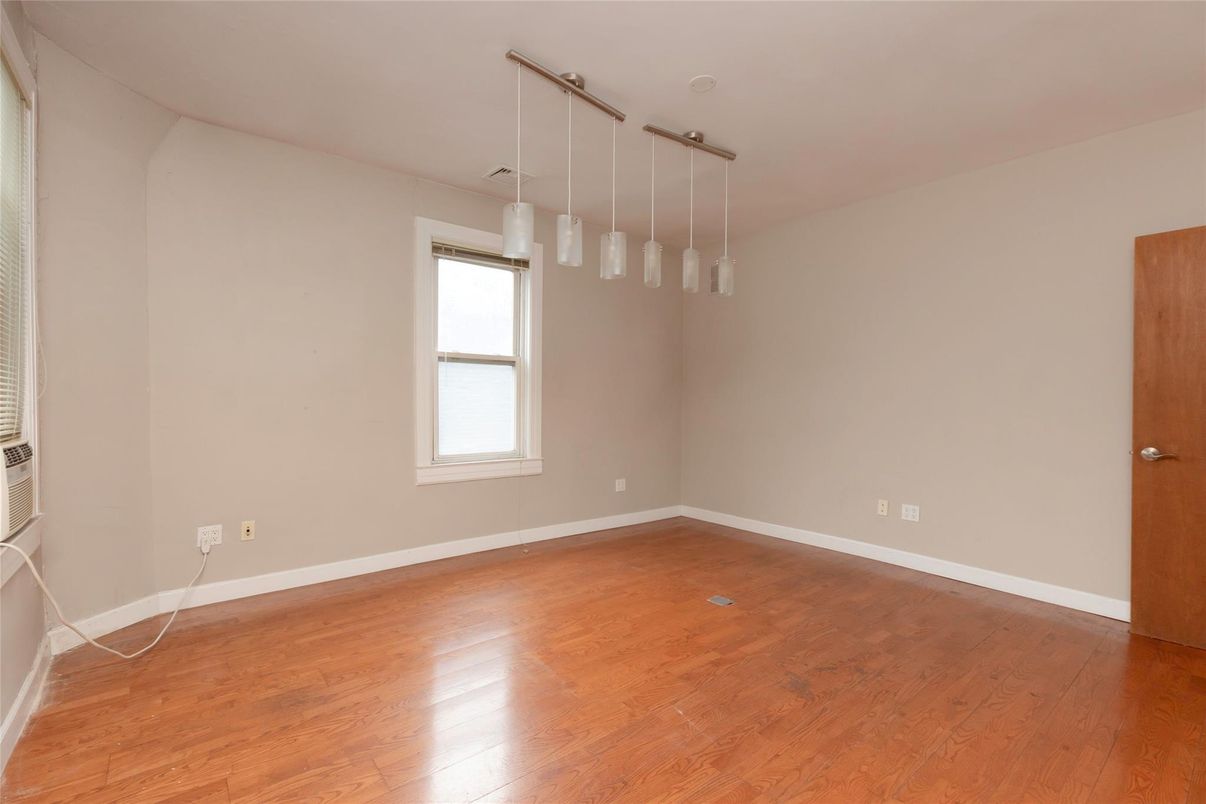 Empty room, Interior, Pendant Lights, Wood Texture Flooring