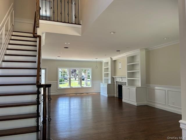 Interior, Pendant Lights, Recessed Lighting, Wood Texture Flooring