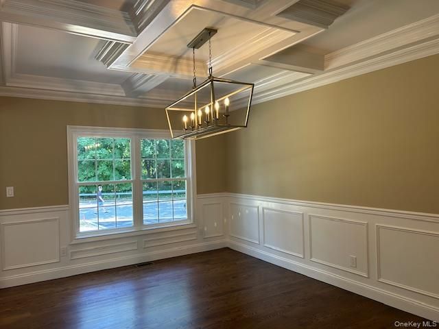 Empty room, Interior, Pendant Lights, Wood Texture Flooring