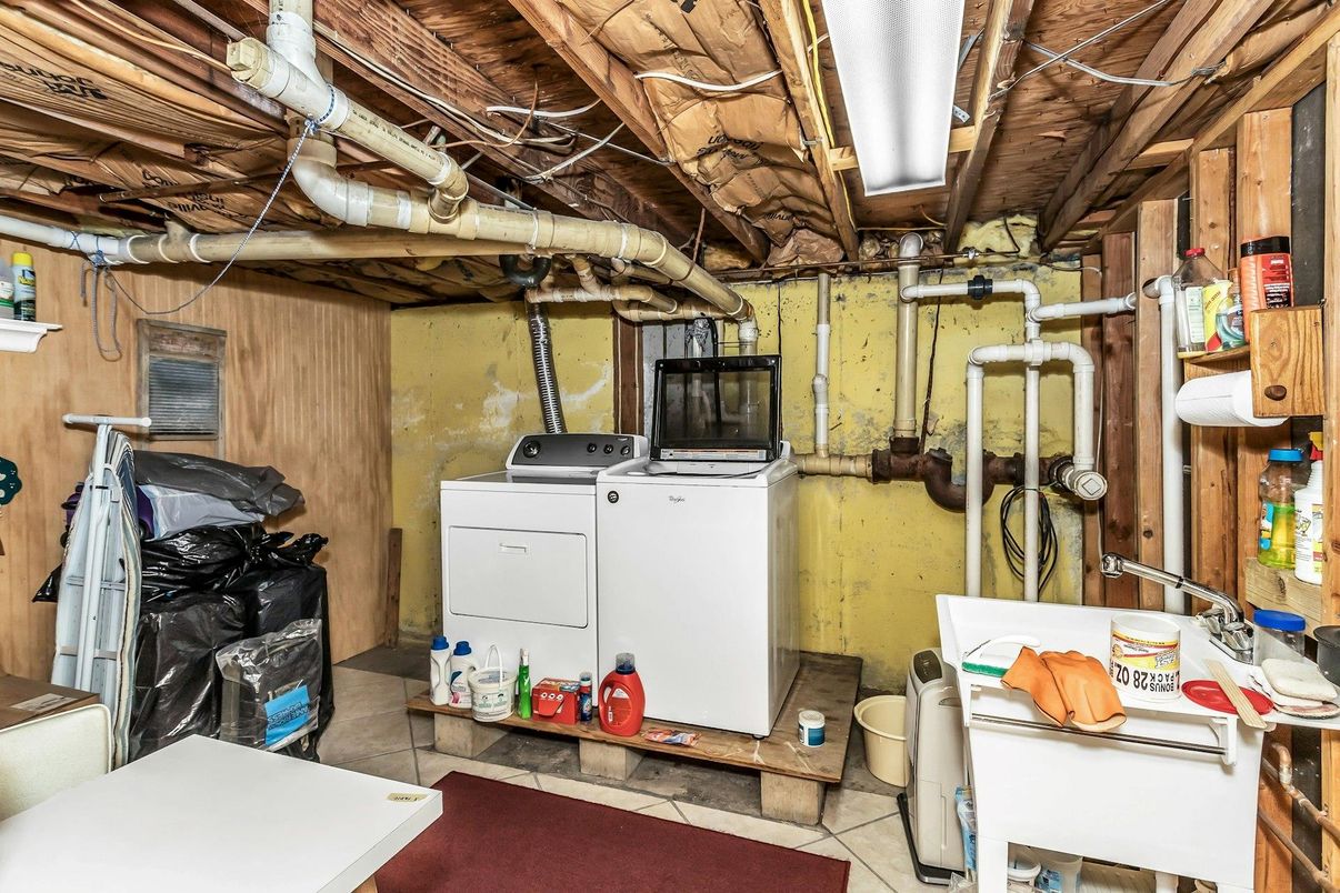 Interior, Washer