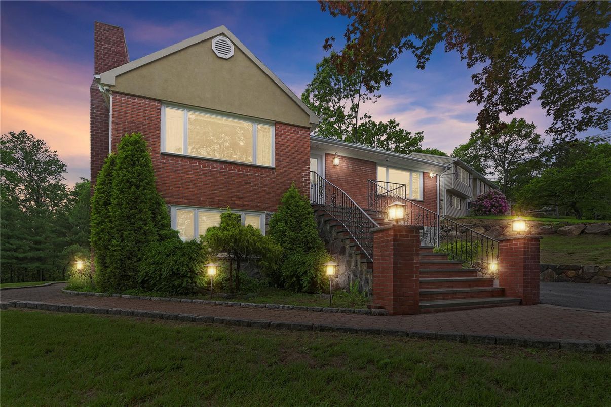Exterior, Facade, Brick Facade, Raised Ranch