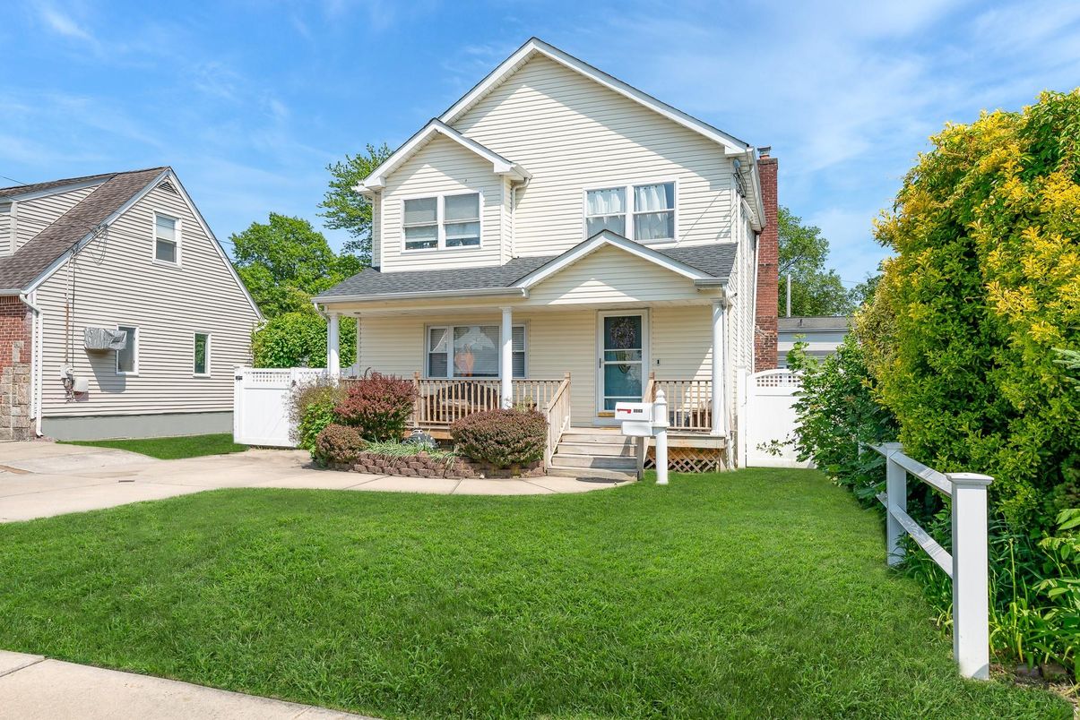 Backyard, Exterior, Facade, Farmhouse