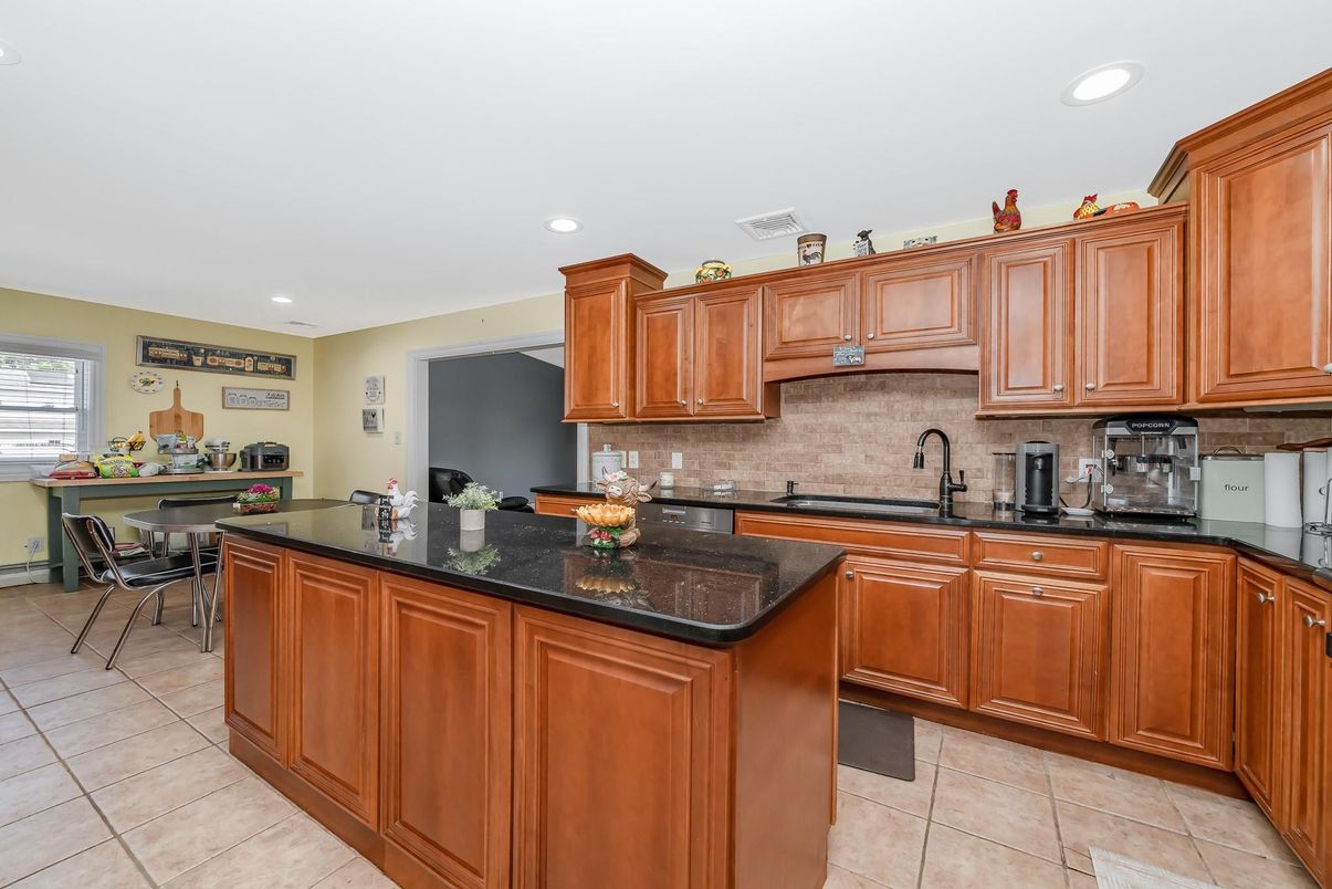Dining room, Interior, Kitchen, Recessed Lighting
