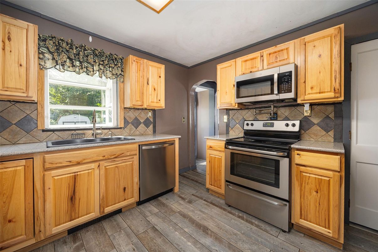 Interior, Kitchen, Stainless Steel Appliances, Wood Texture Flooring