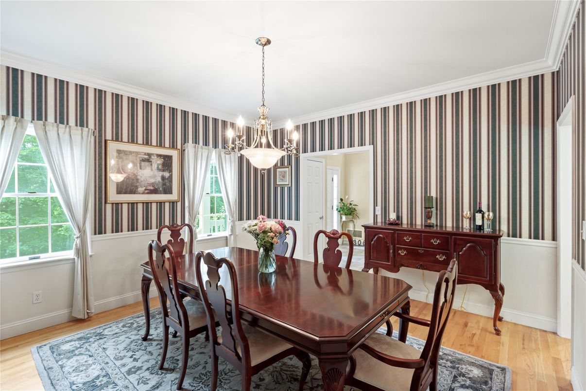Chandelier, Dining room, Interior, Pendant Lights, Wood Texture Flooring