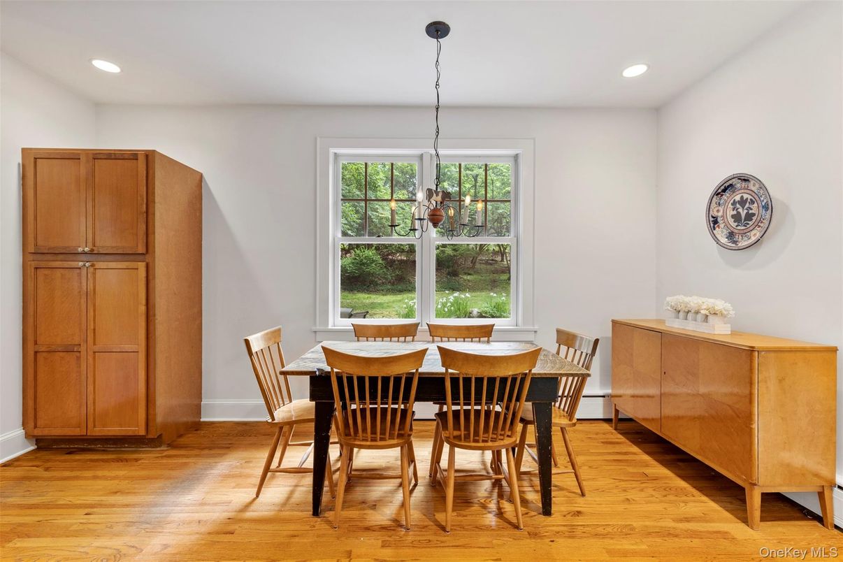 Dining room, Interior, Pendant Lights, Recessed Lighting, Wood Texture Flooring
