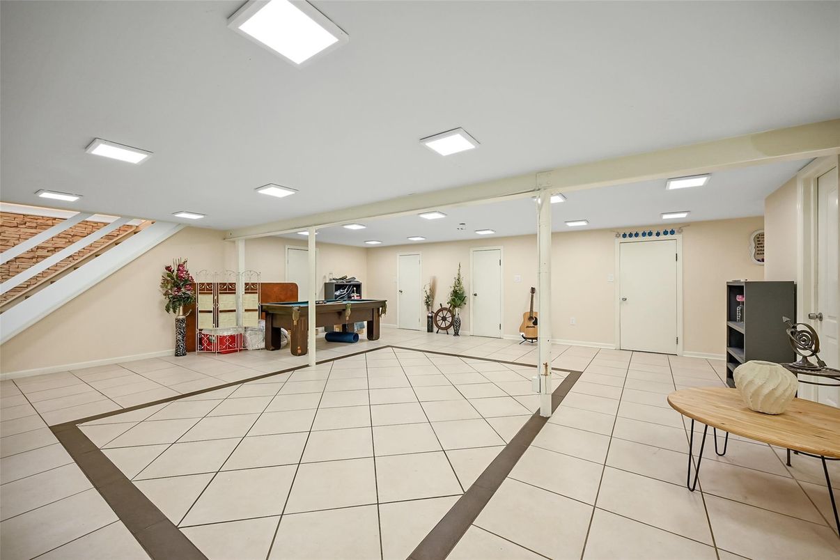 Interior, Recessed Lighting