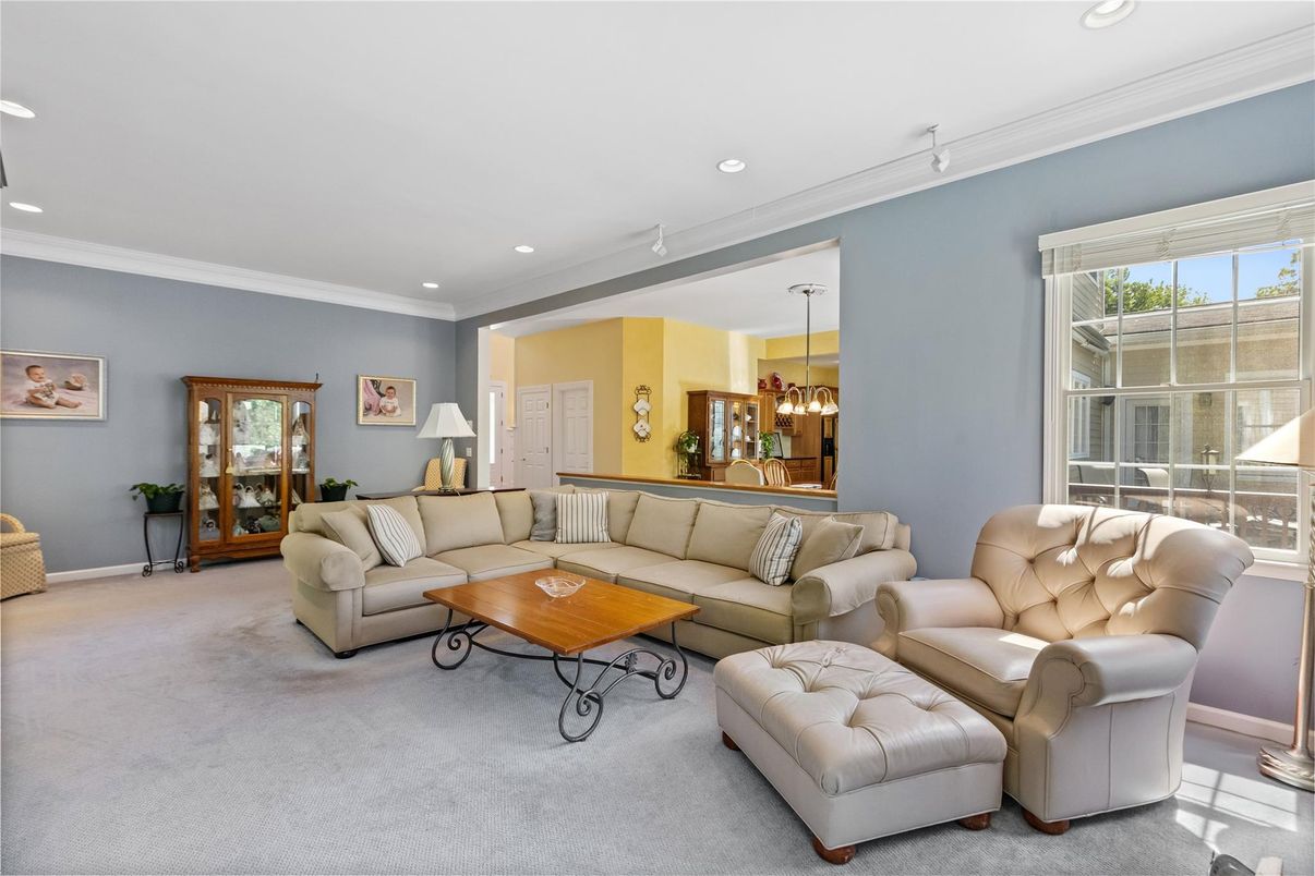 Interior, Living room, Pendant Lights, Recessed Lighting