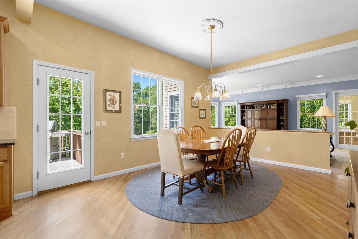 Chandelier, Dining room, Interior, Recessed Lighting, Wood Texture Flooring