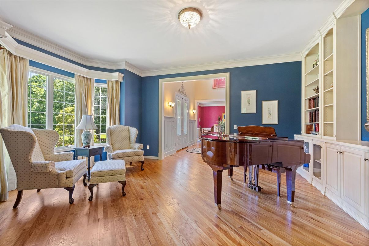 Interior, Pendant Lights, Piano, Wood Texture Flooring