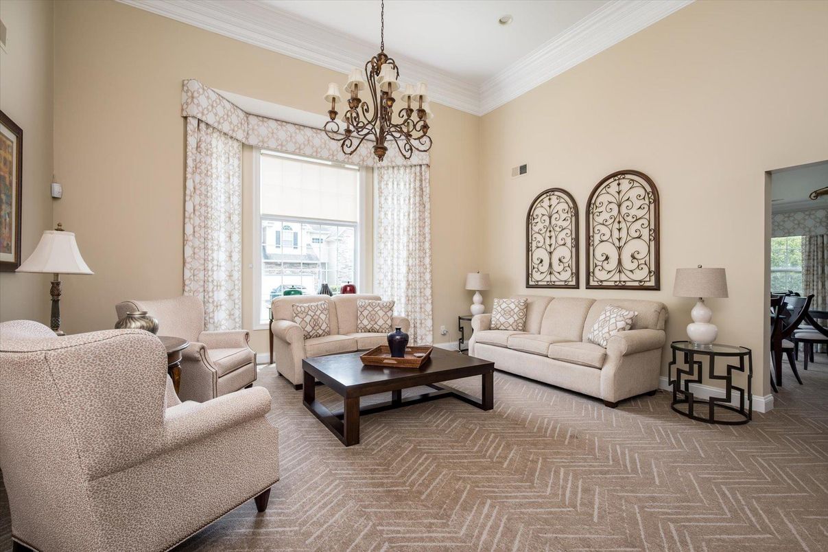 Chandelier, Interior, Living room