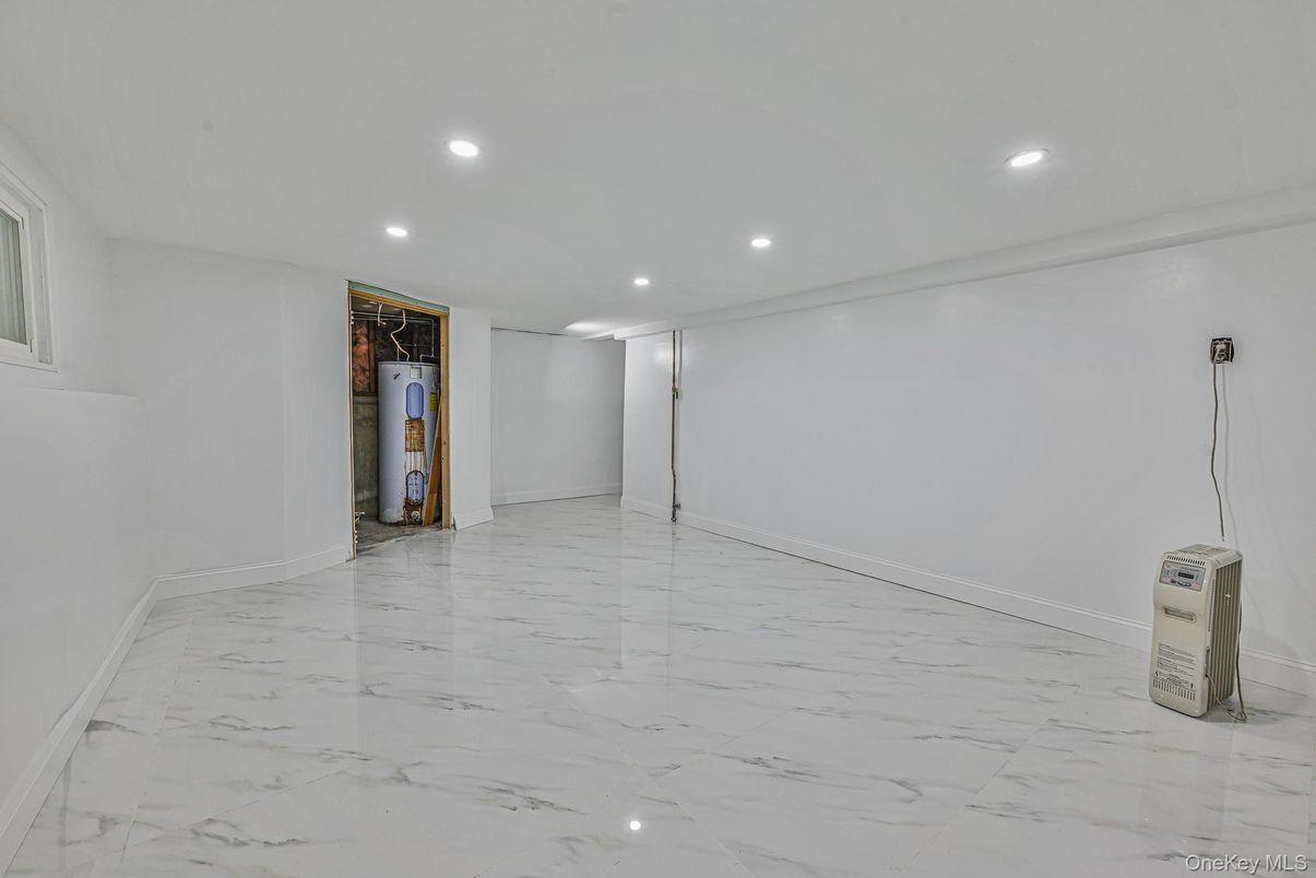 Empty room, Interior, Marble, Recessed Lighting