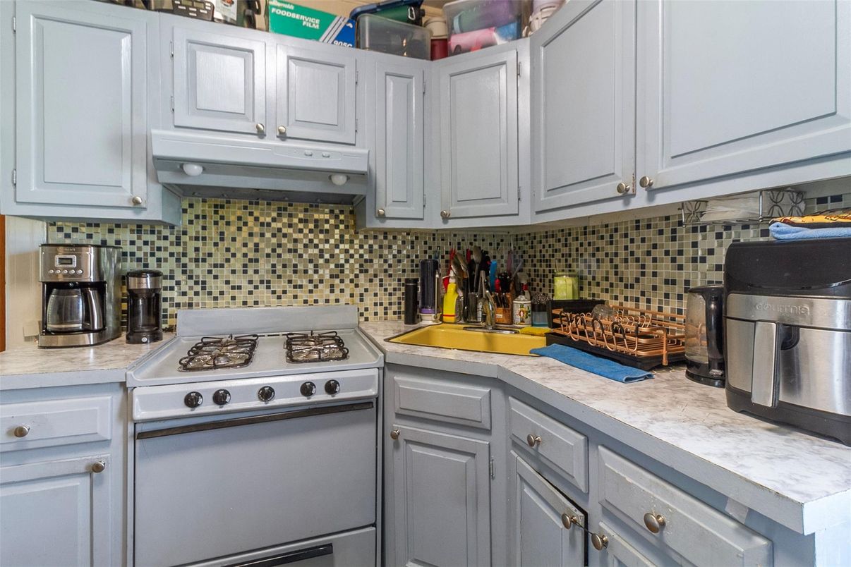 Interior, Kitchen, Tile Countertops