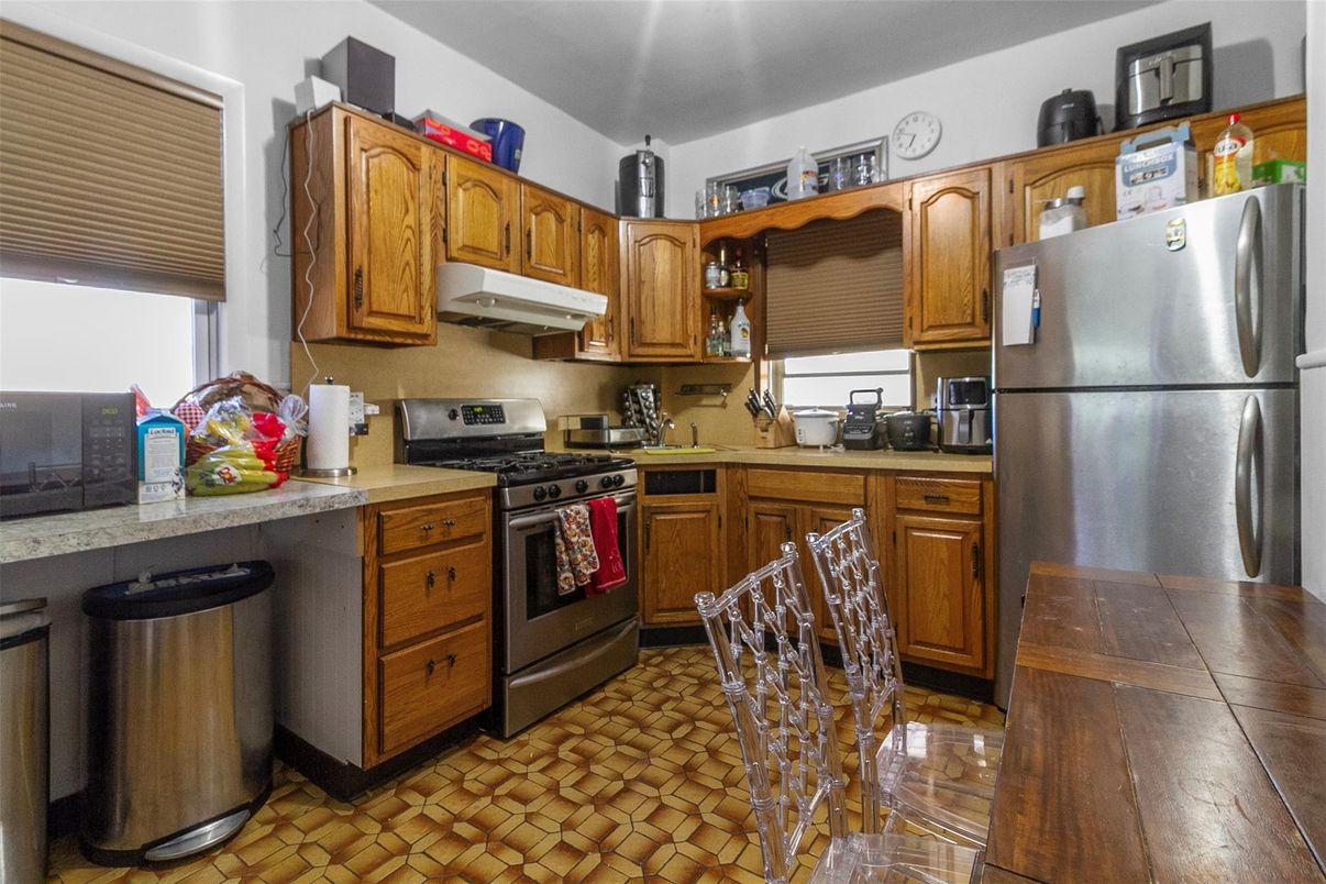 Interior, Kitchen, Stainless Steel Appliances