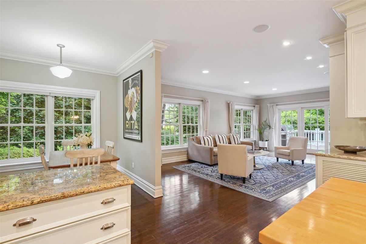 Interior, Living room, Pendant Lights, Recessed Lighting, Wood Texture Flooring