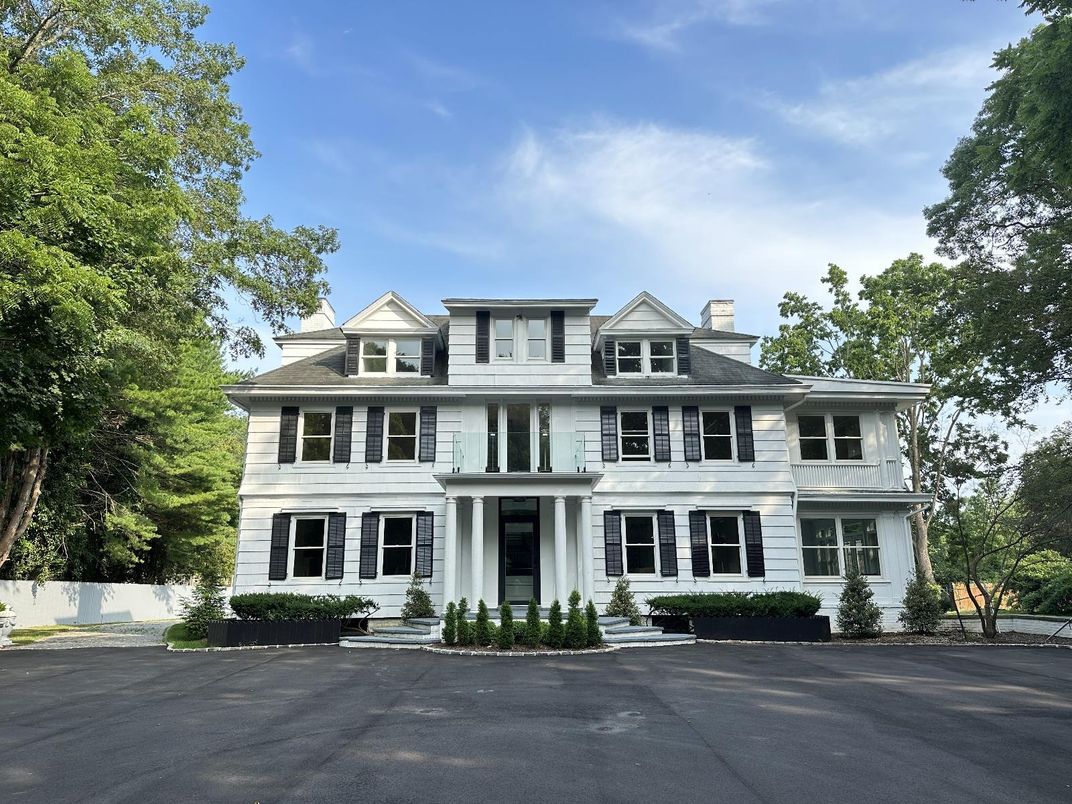 Exterior, Facade, Georgian