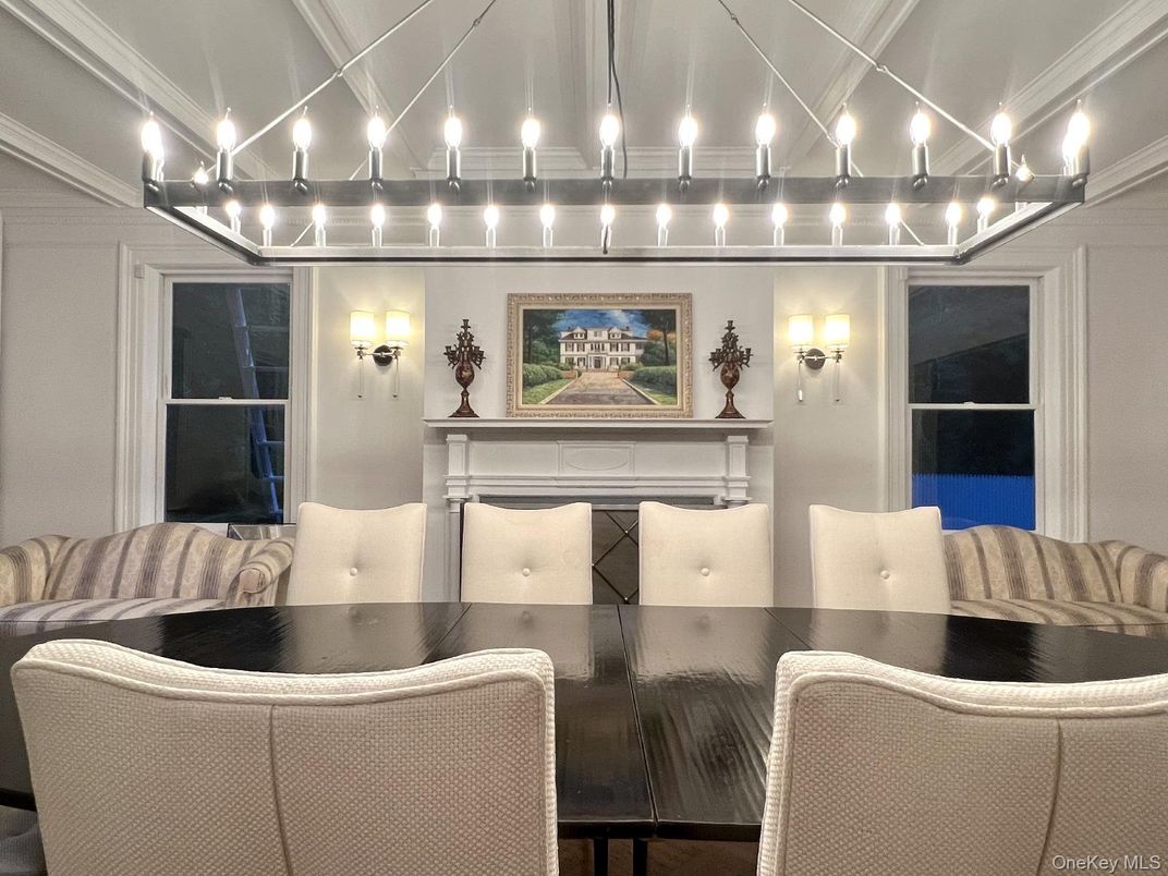 Dining room, Interior