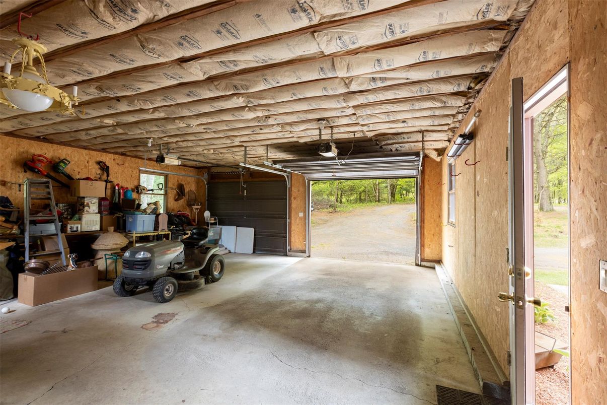 Garage, Interior, Wooden Beams, Wooden Walls