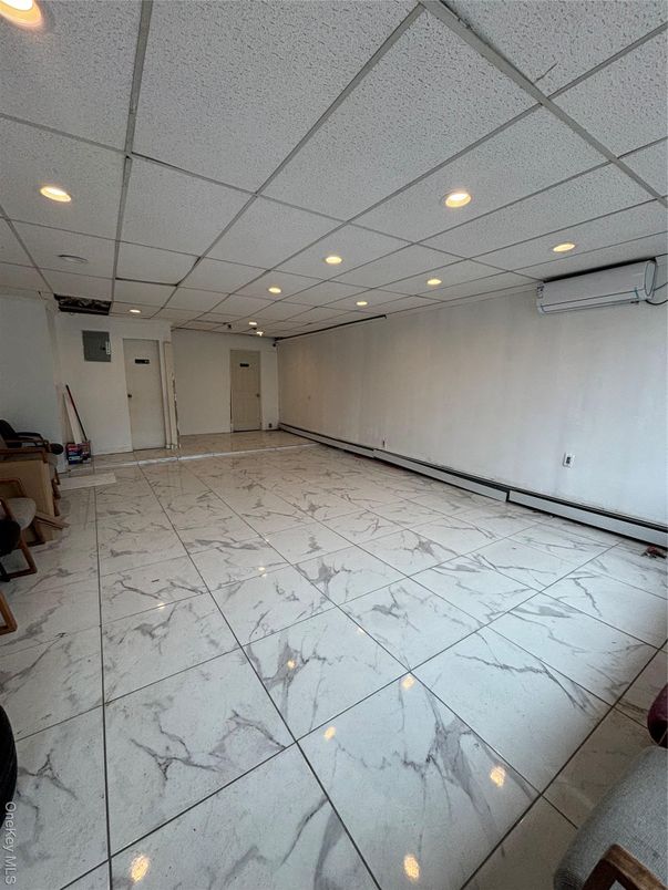 Empty room, Interior, Marble, Recessed Lighting