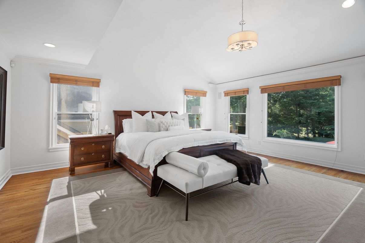 Bedroom, Interior, Pendant Lights, Recessed Lighting, Wood Texture Flooring