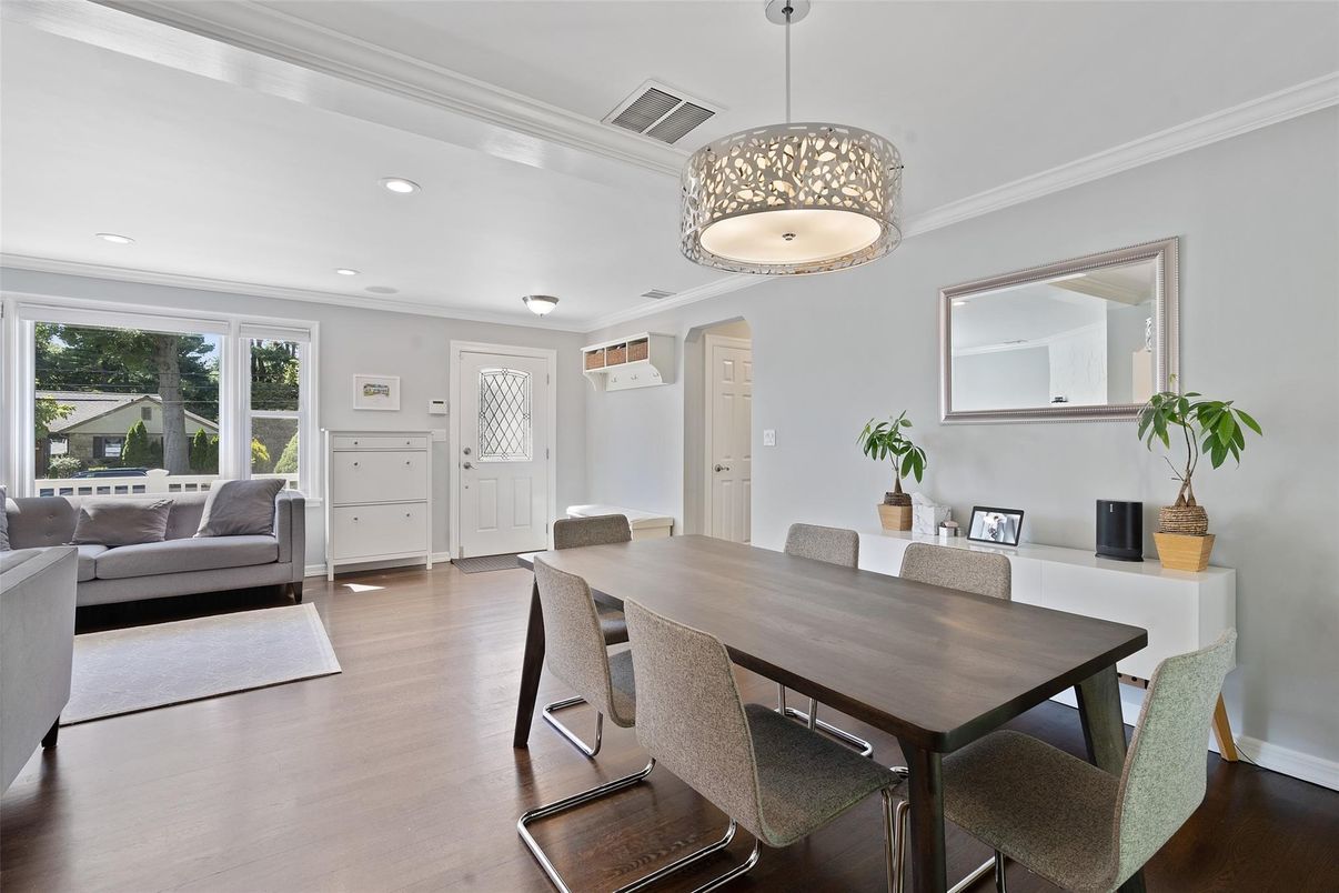 Dining room, Interior, Living room, Pendant Lights, Recessed Lighting, Wood Texture Flooring