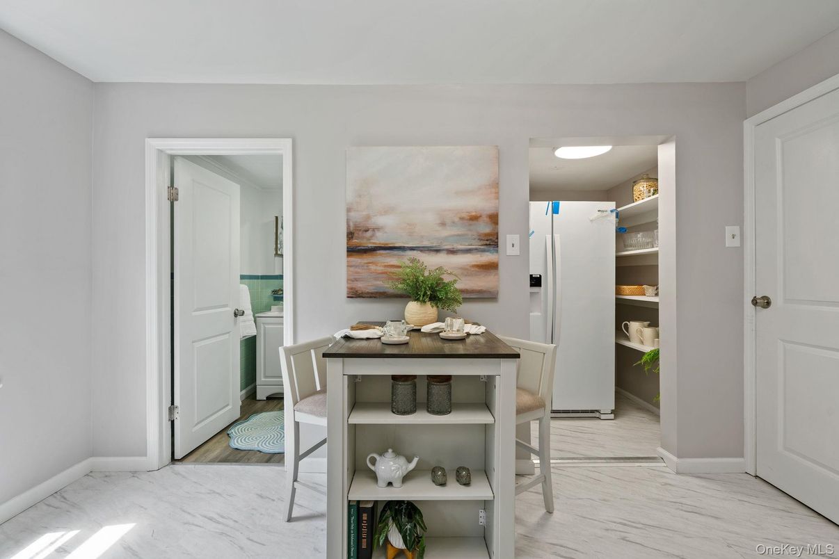 Dining room, Interior, Marble, Recessed Lighting