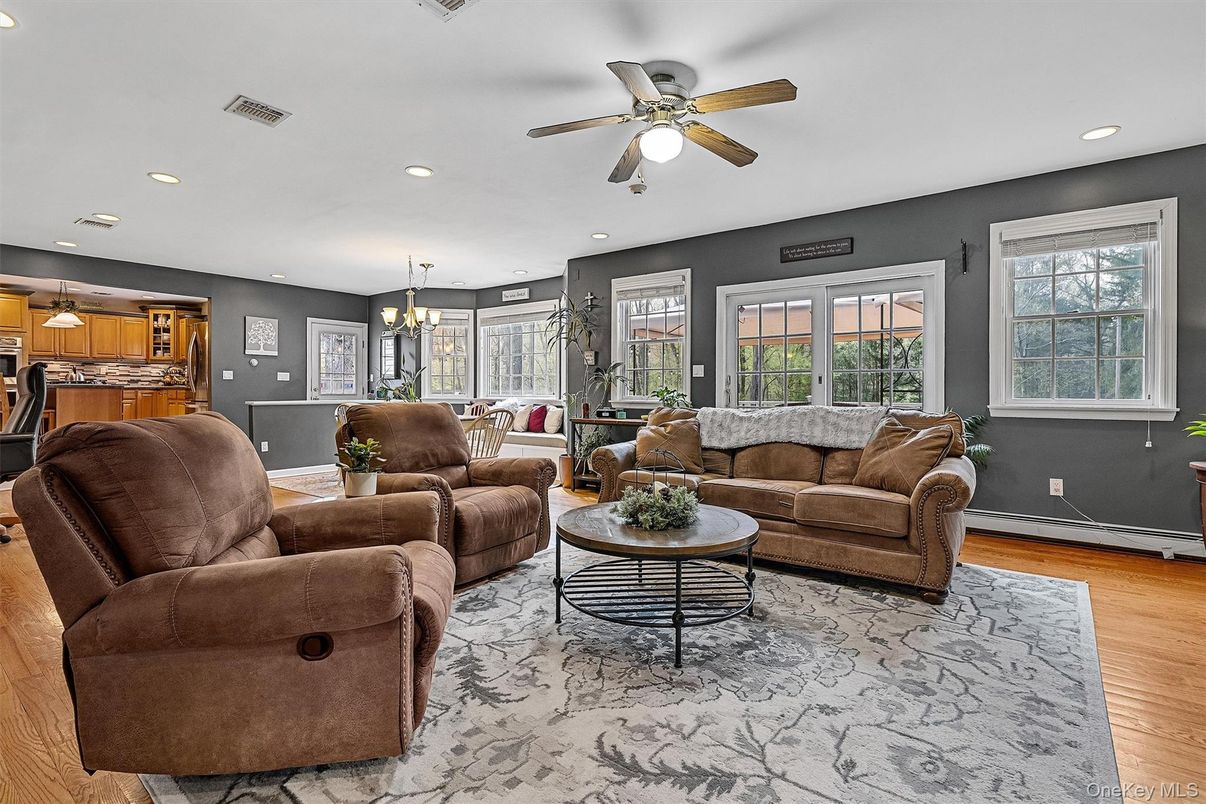 Chandelier, Dining room, Interior, Kitchen, Living room, Recessed Lighting, Wood Texture Flooring