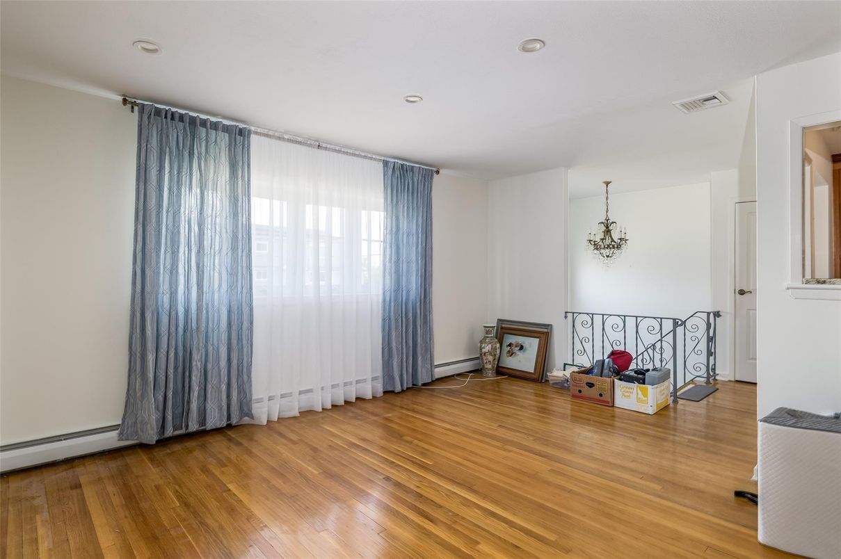 Chandelier, Empty room, Interior, Recessed Lighting, Wood Texture Flooring