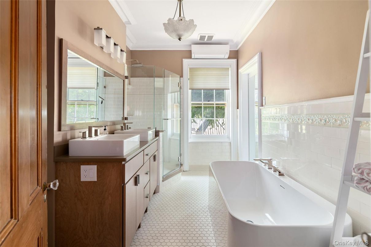 Bathroom, Dual Sink Vanities, Free Standing Baths, Glass Shower, Interior