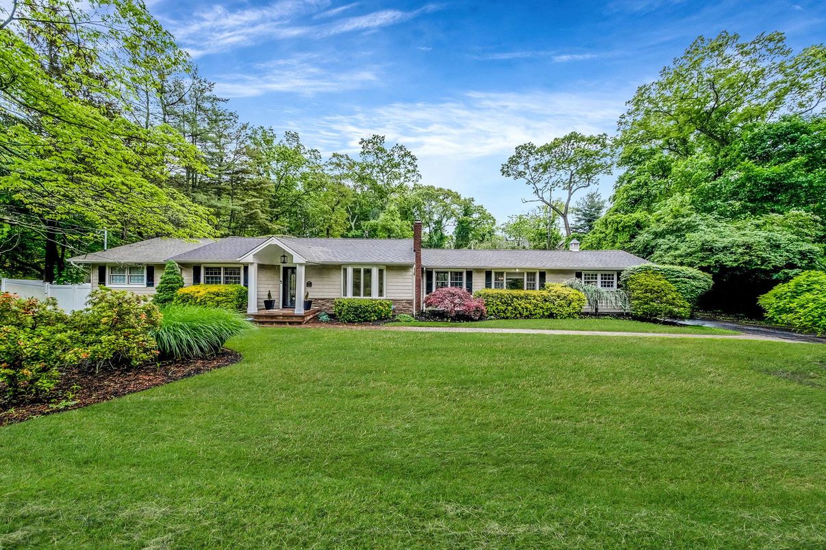 Backyard, Exterior, Facade, Ranch