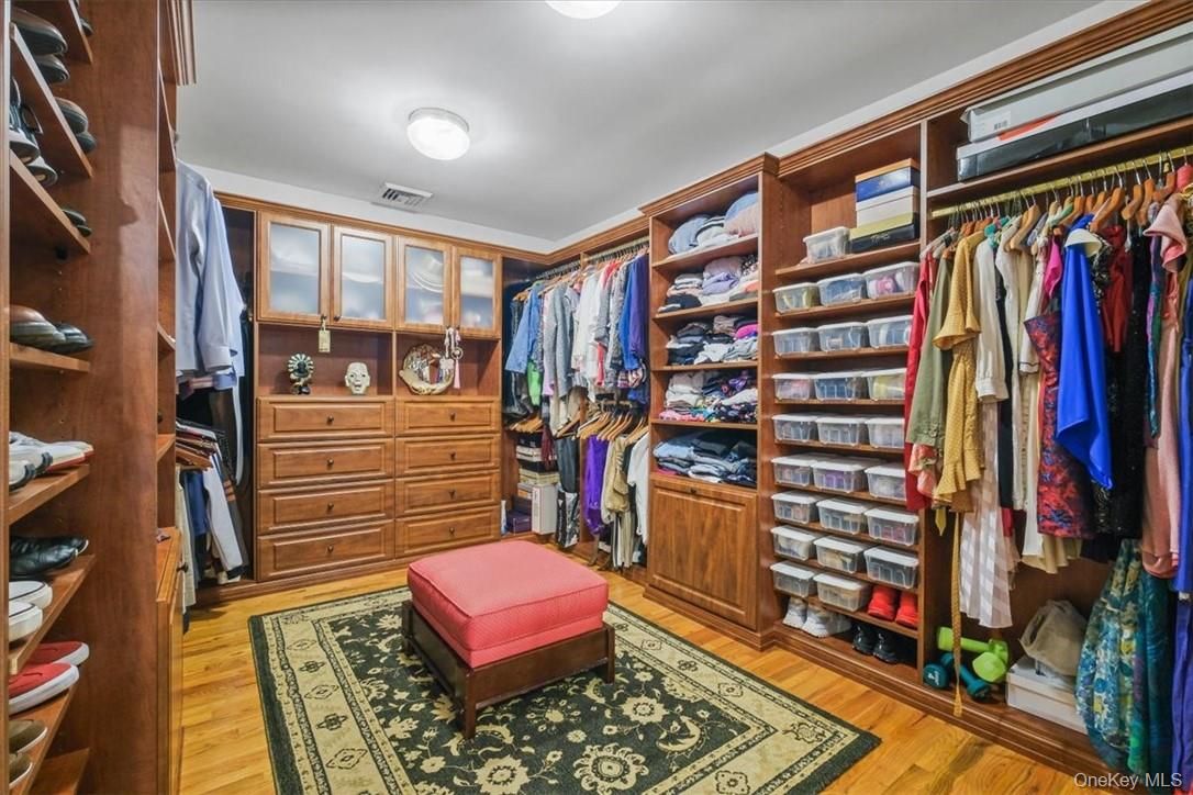 Interior, Walk-in Closets, Wood Texture Flooring