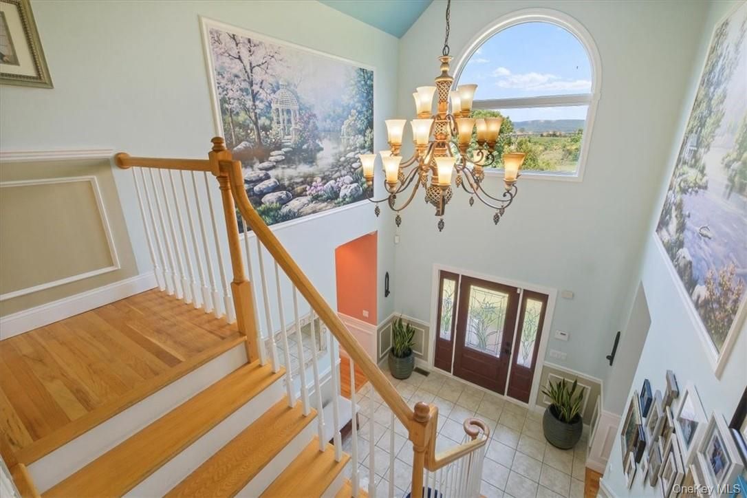Chandelier, Interior