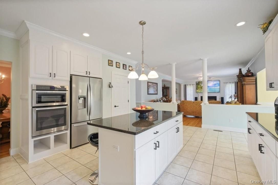 Interior, Kitchen, Living room, Pendant Lights, Recessed Lighting, Stainless Steel Appliances, Wood Texture Flooring