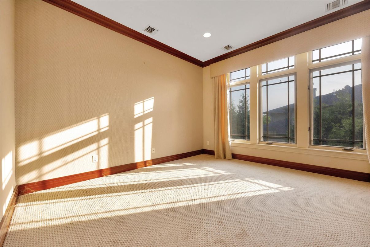 Empty room, Interior, Recessed Lighting