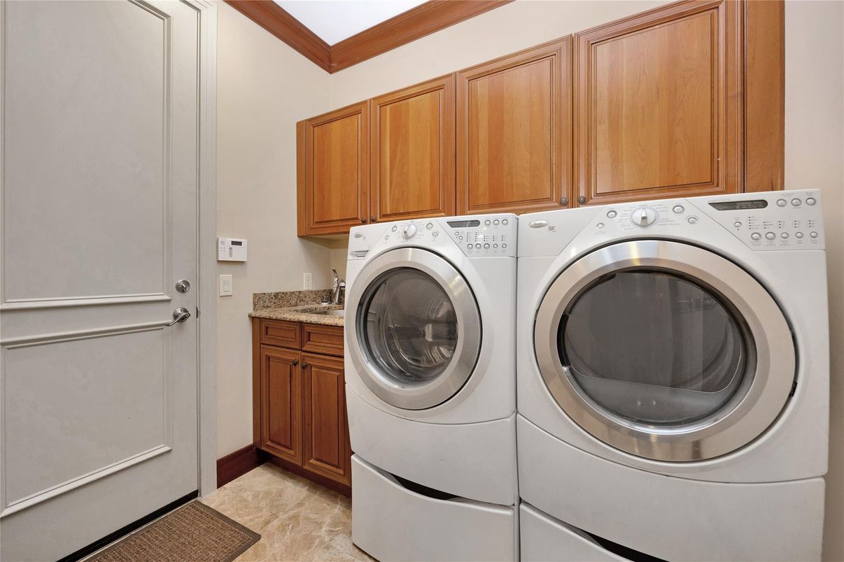 Interior, Washer