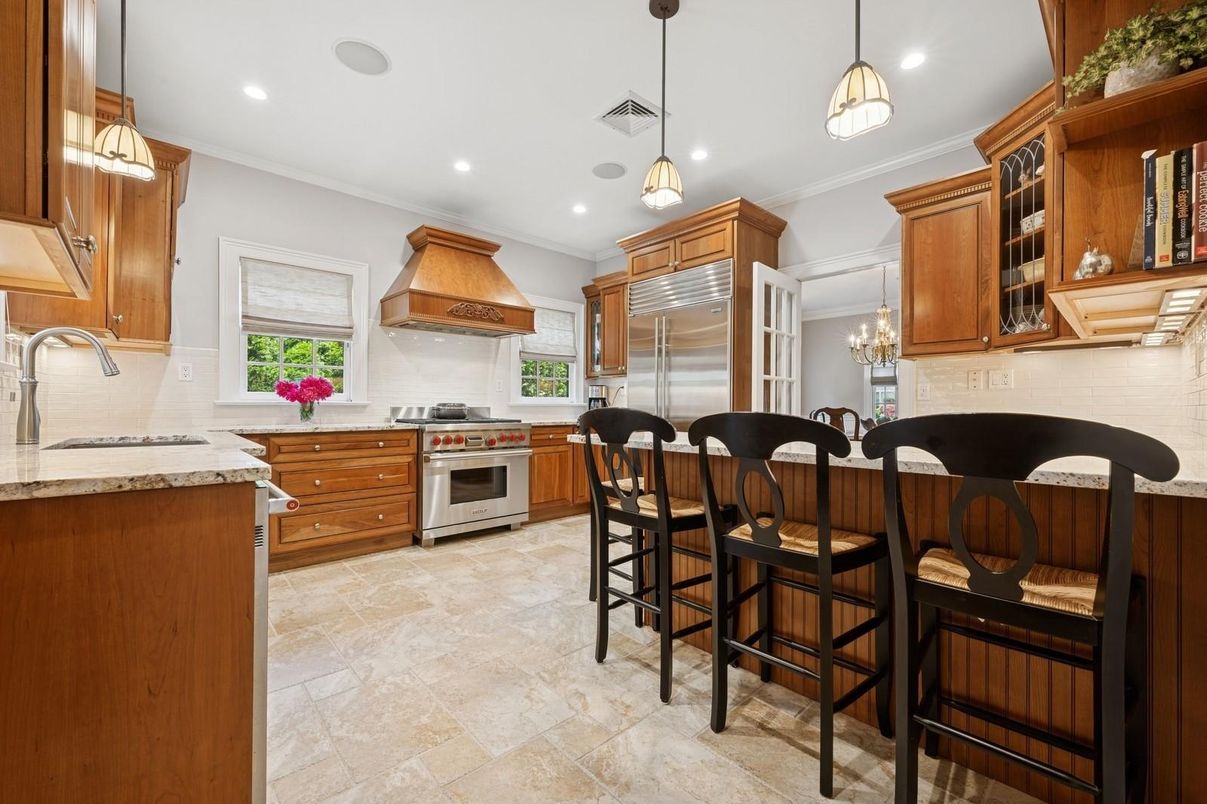 Interior, Kitchen, Pendant Lights, Recessed Lighting, Stainless Steel Appliances