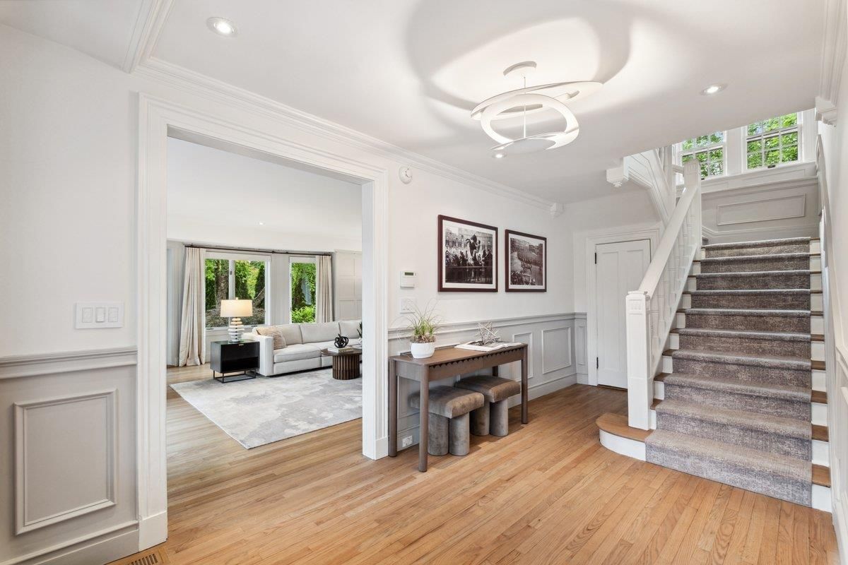 Interior, Living room, Pendant Lights, Recessed Lighting, Wood Texture Flooring