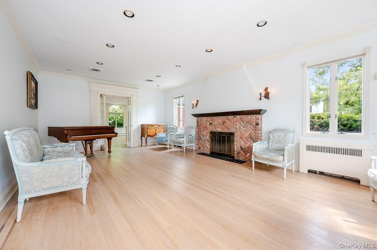 Fireplace, Interior, Piano, Recessed Lighting, Wood Texture Flooring